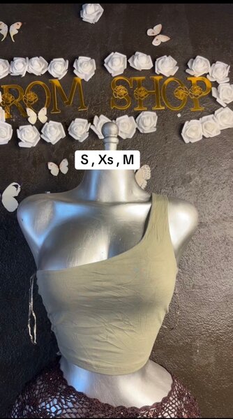 Top asymétrique élégant