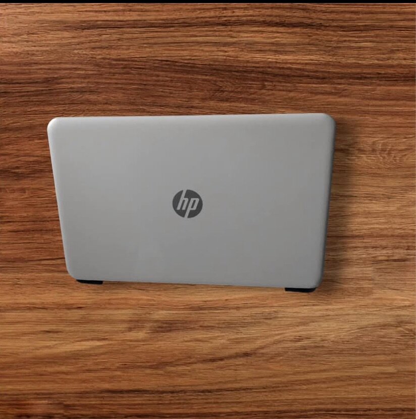 UK  USED HP 15 LAPTOP ( GRAPHICS MA
