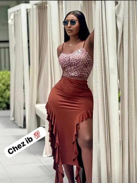 Robe élégante à volants