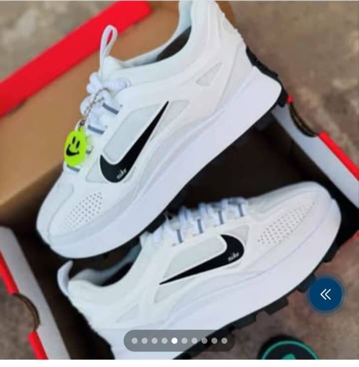 Baskets sport élégantes