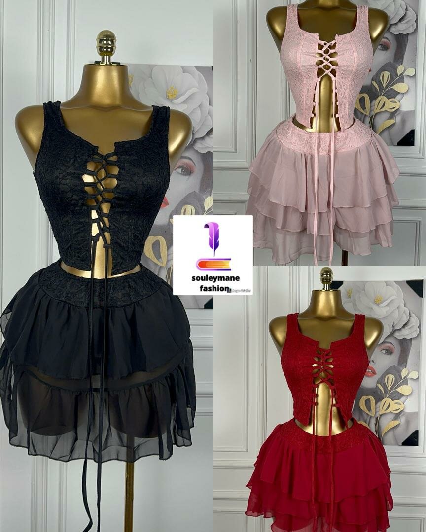 Robe en dentelle à volants