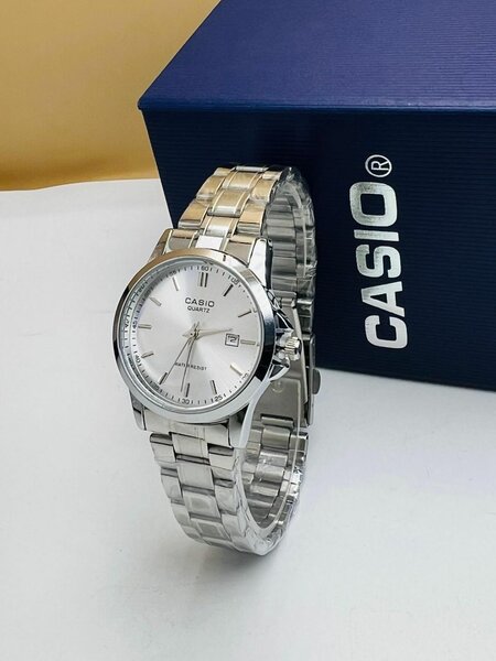 Montre bracelet en acier Casio