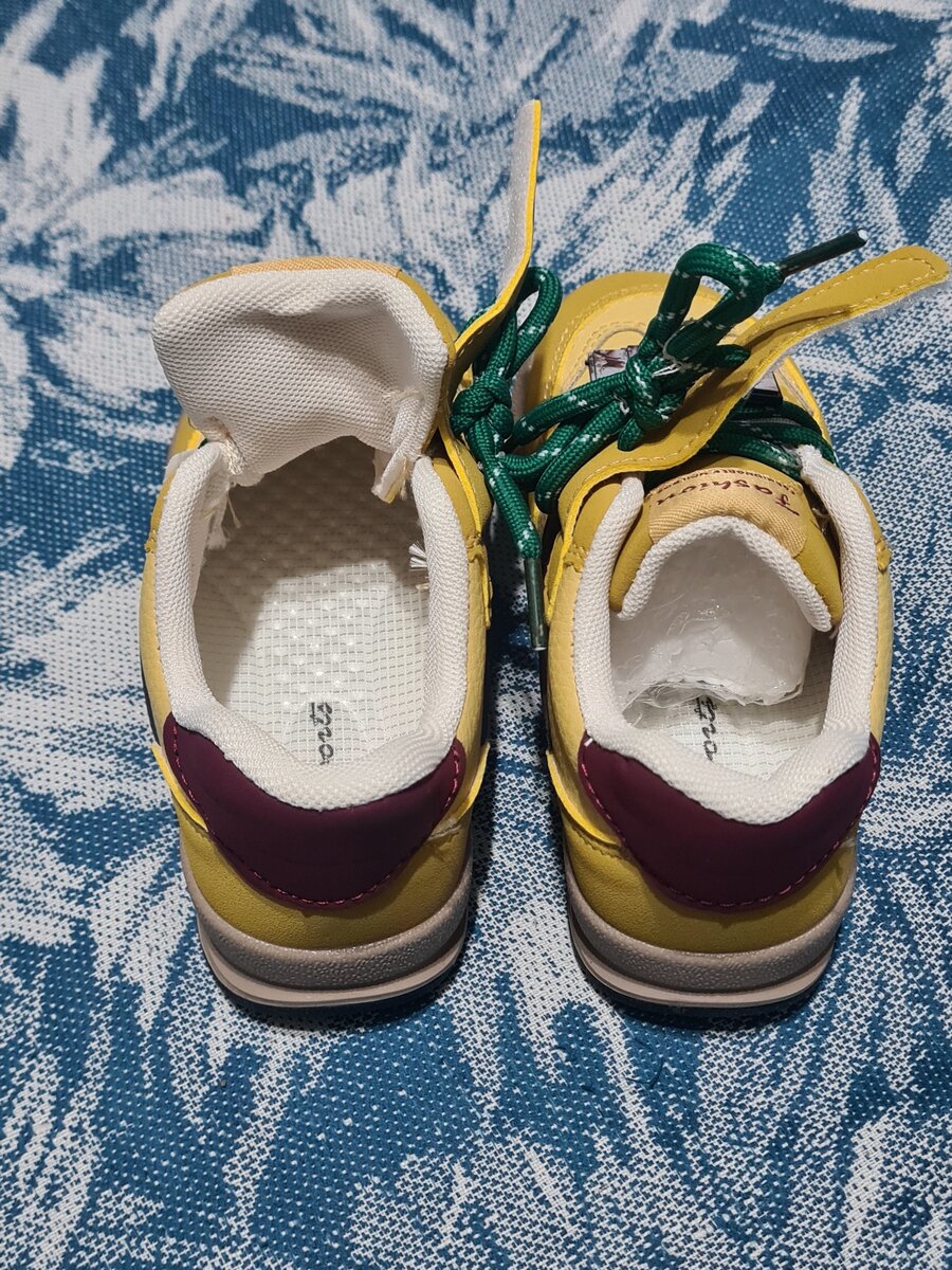 Wiz Khalifa black and yellow