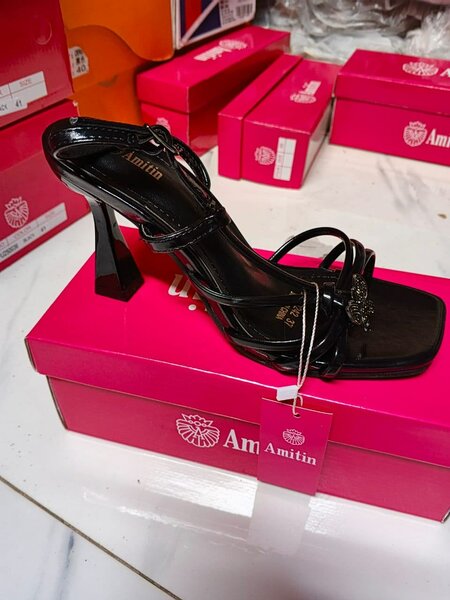 Sandales à talons élégantes