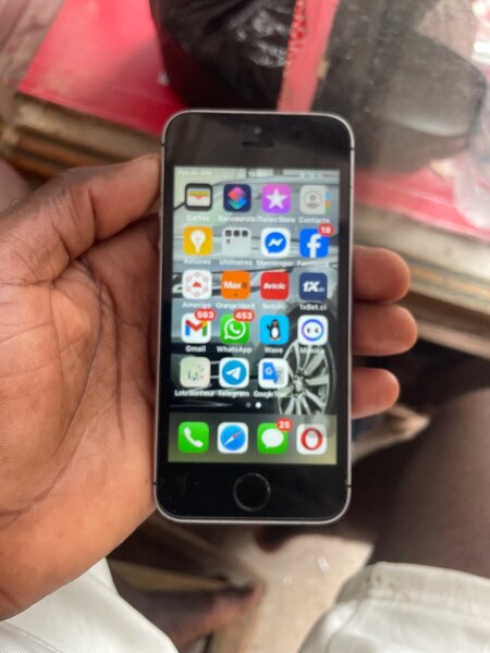 iPhone compact 32 Go