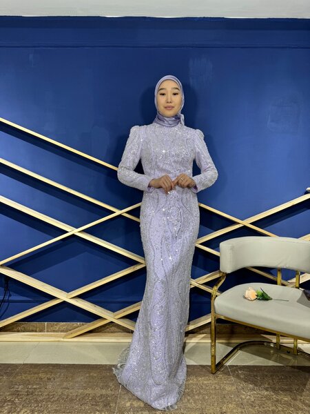 Вечернее платье с пайетками