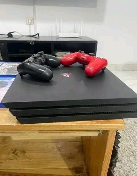 Console PS4 avec Jeux