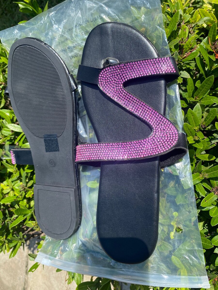 Ladies Easy wear slides