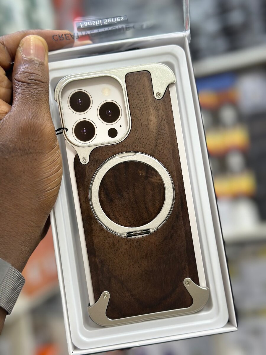 Coque en bois iPhone robuste