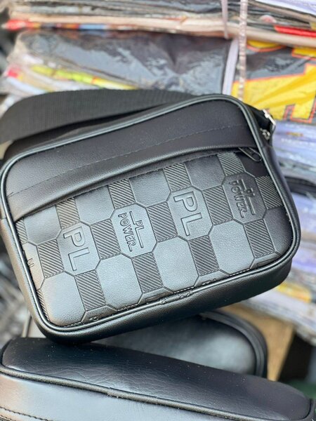 Sac bandoulière élégant homme