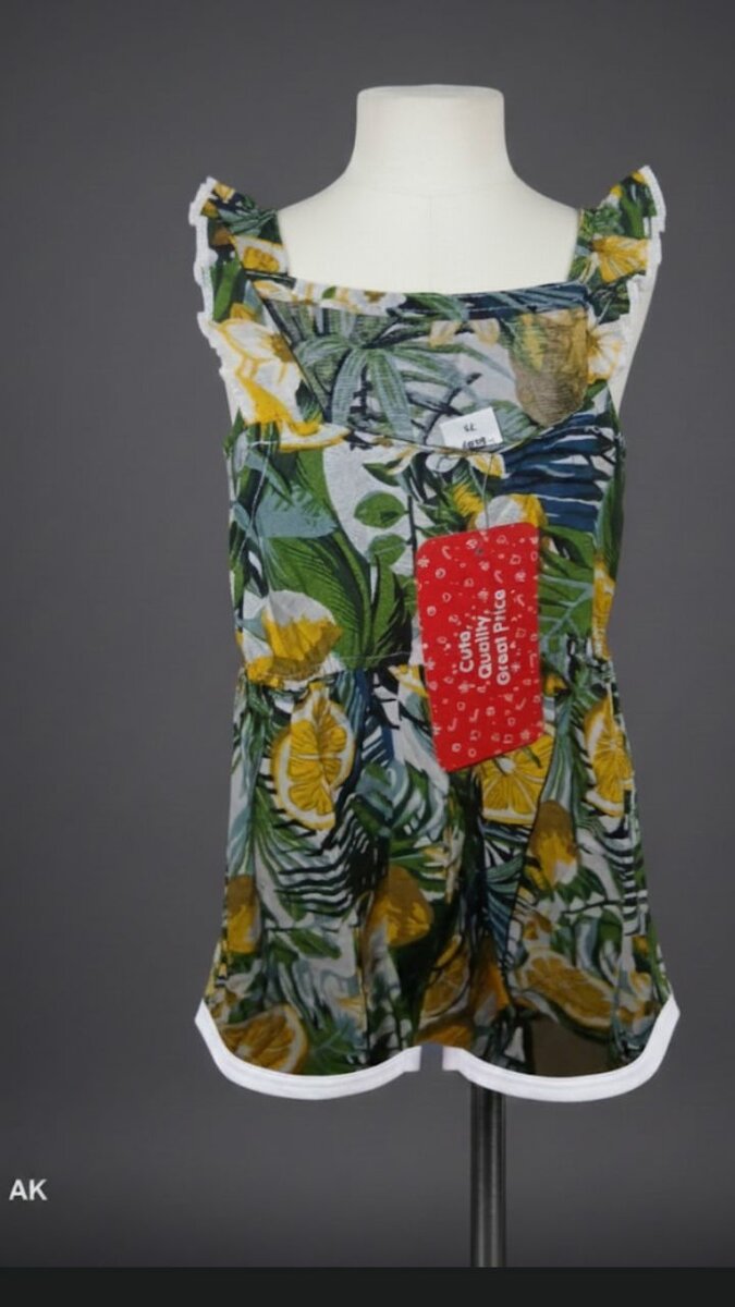 Combinaison féminine rouge élégant