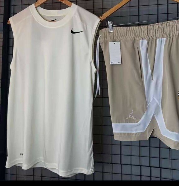 Tenue de sport Nike Dri-FIT