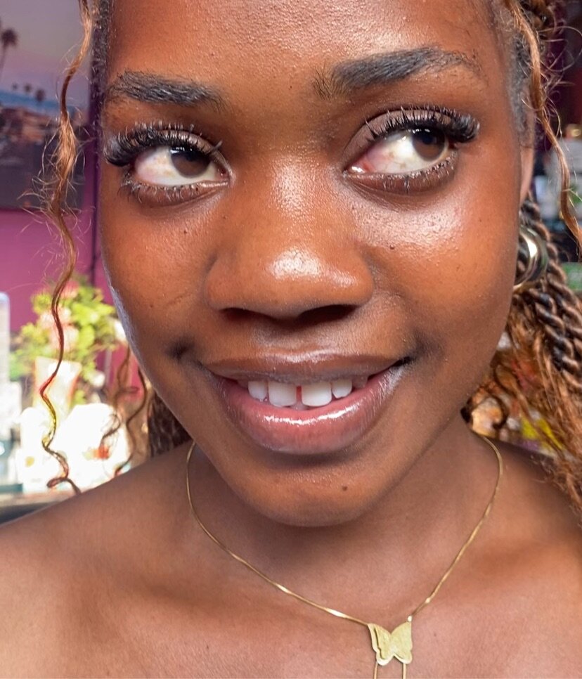 Eyelashes extensions