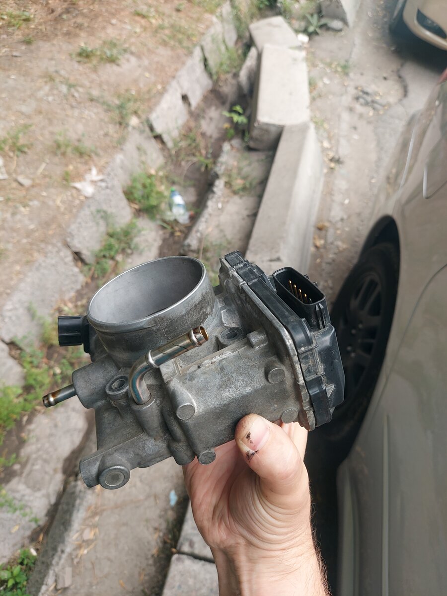 Дроссельна заслонка субару 2.5