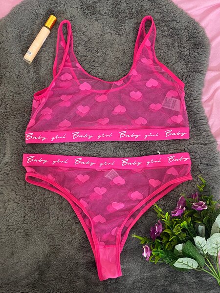 Ensemble lingerie rose cœur