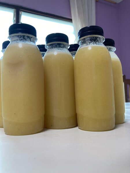 Fresh pineapple juice