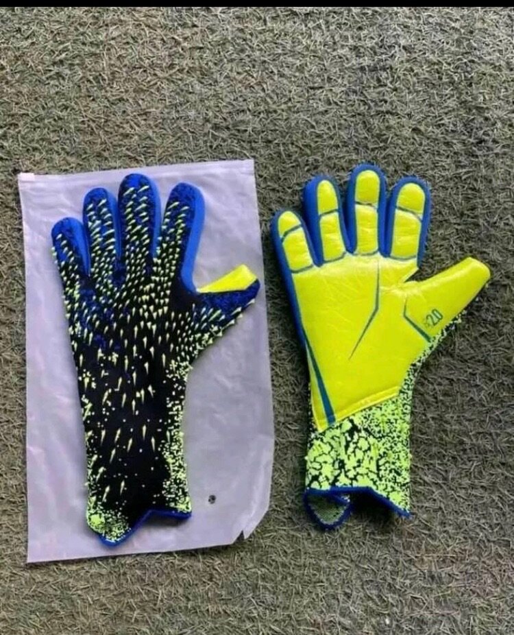 Goalkeepers gloves