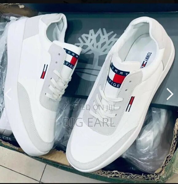 Chaussure TOMMY
