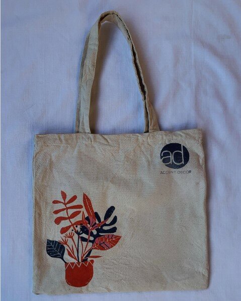 Tote bag