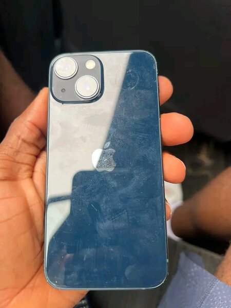 iPhone 13 - 128 Go