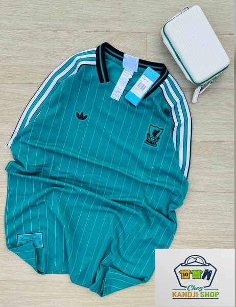 Maillot rétro football vert