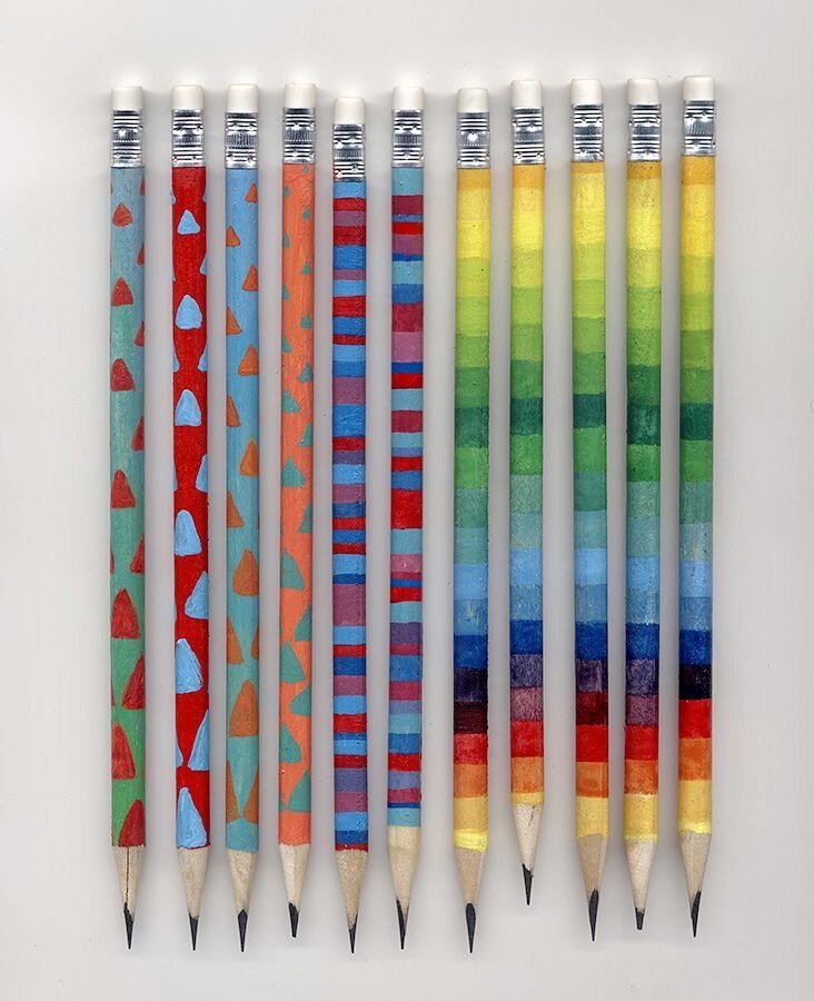 Crayons HB colorés à gommes