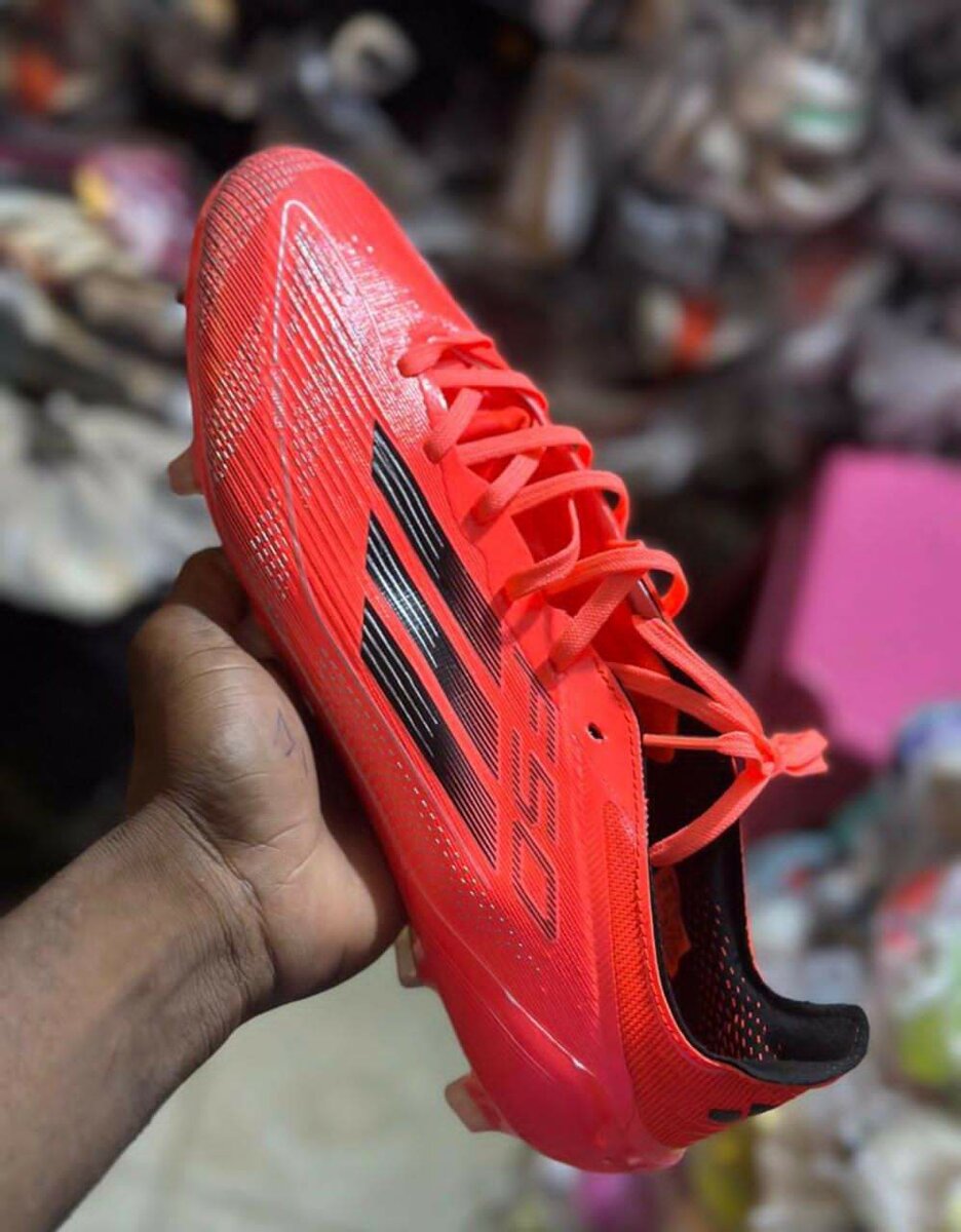 Crampons, paire de magre