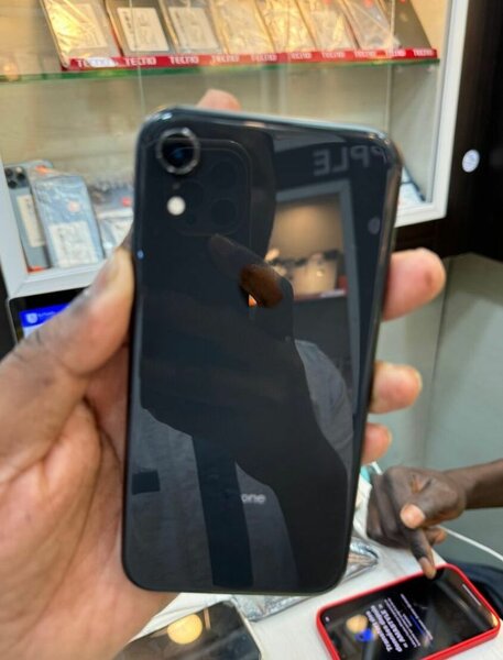 Smartphone moderne noir