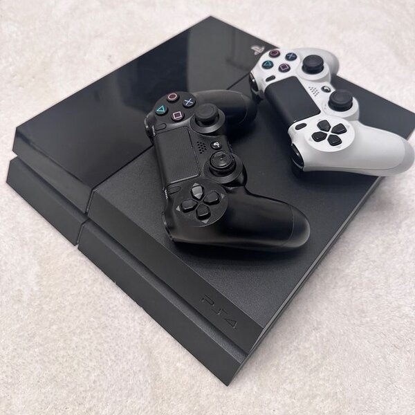 Play station 4slim