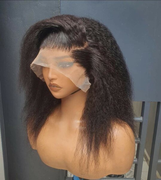 Perruque en dentelle naturelle