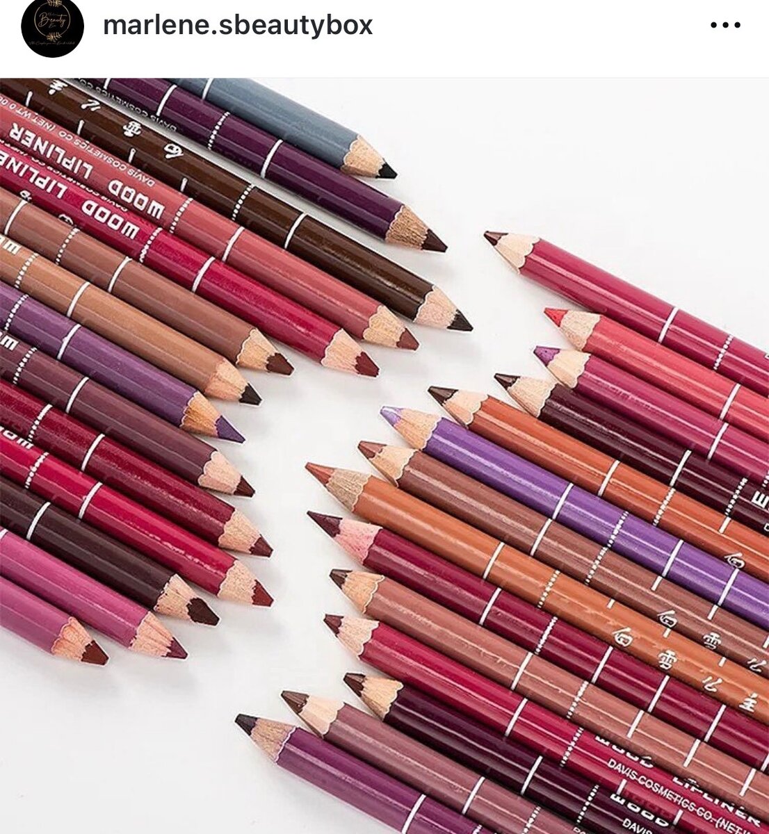 Crayon à lèvres et sourcils