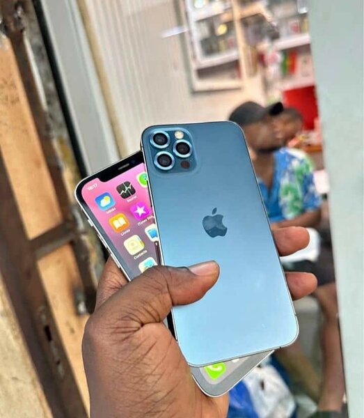 iPhone 12 Pro Max Reconditionné