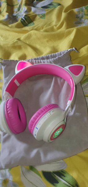 Casque Écouteurs Oreilles de Chat LED