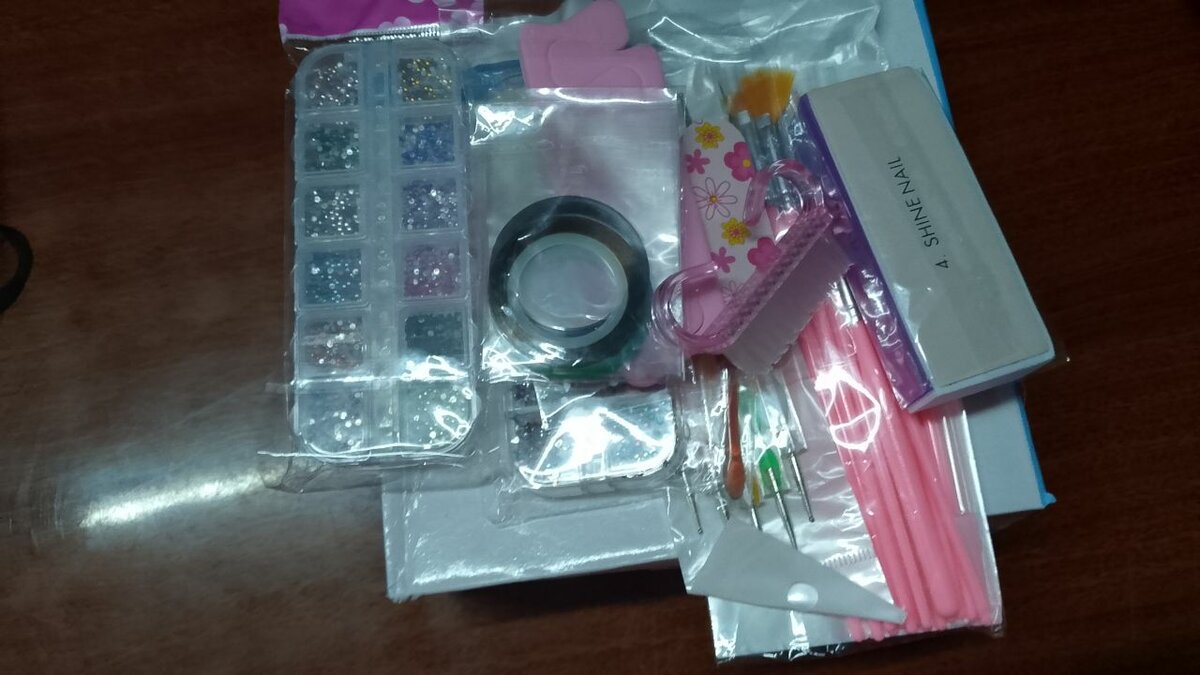 Kit de décoration ongles strass