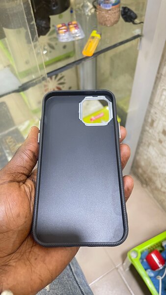 Coque antichoc pour iPhone 12