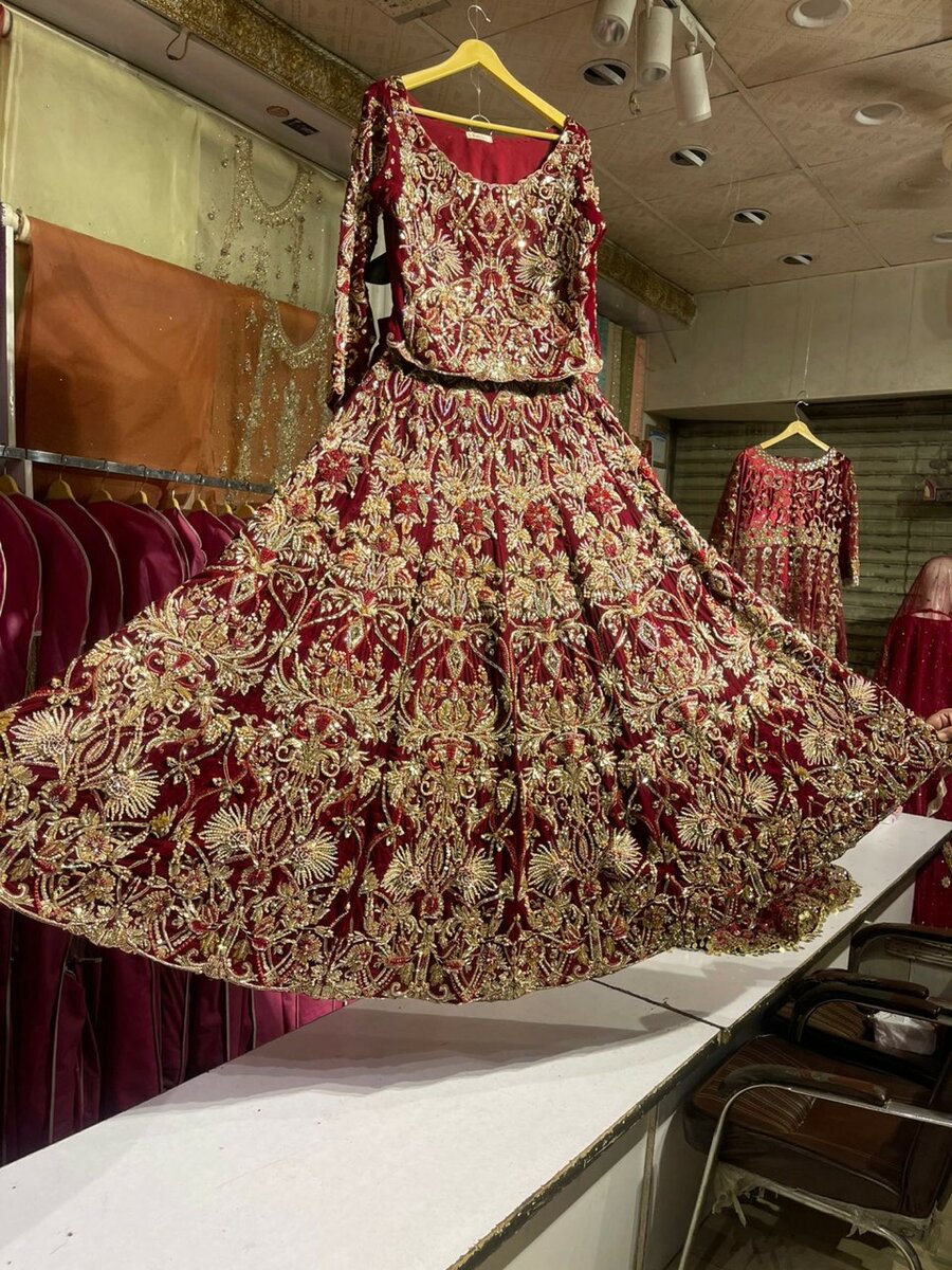 Brides Lengh valvet mehroon