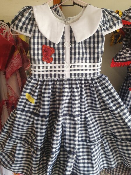 Robe enfant carreaux élégante