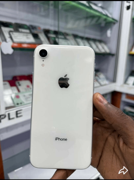 iPhone XR Blanc Débloqué