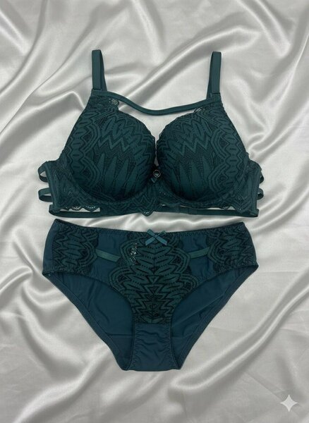 Ensemble lingerie dentelle vert