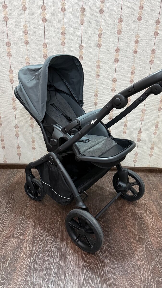 Продаю коляску Teknum 2в1 (прогулочный блок и авто люлька)