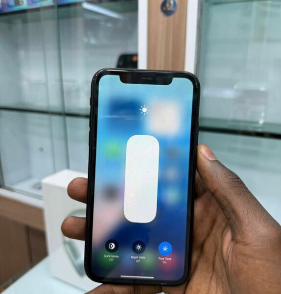 iPhone XR Noir Débloqué 64GB