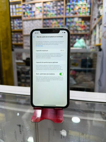 IPhone 11 64Go 2nd main