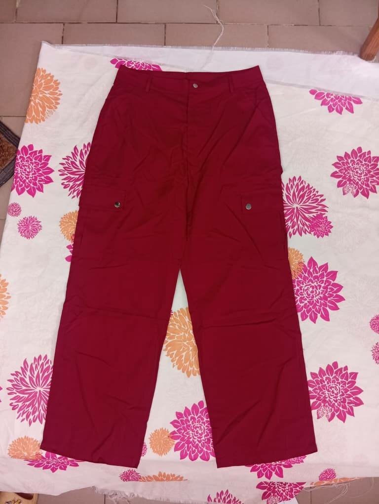 Pantalon cargo rouge femme