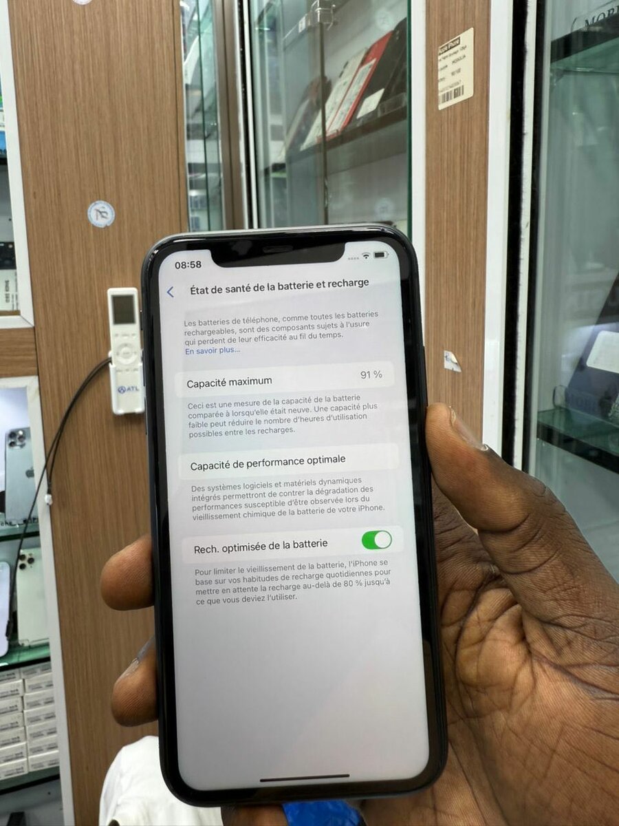 iPhone 11 64GB Noir Débloqué