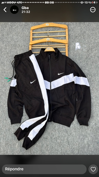 Complet NIKE