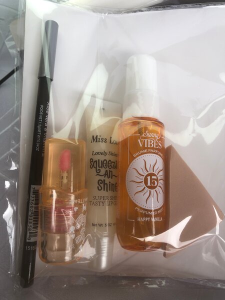 Coffret Beauté Parfum et Maquillage