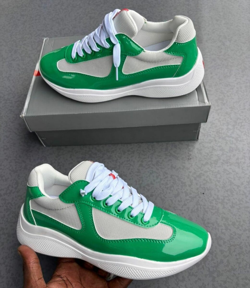 Baskets vertes modernes