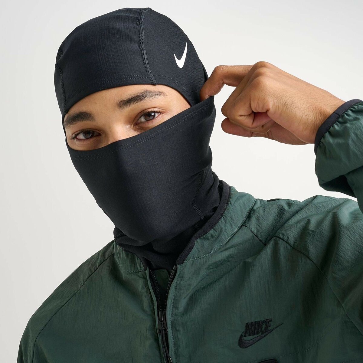 Nike Pro Therma-FIT Hood