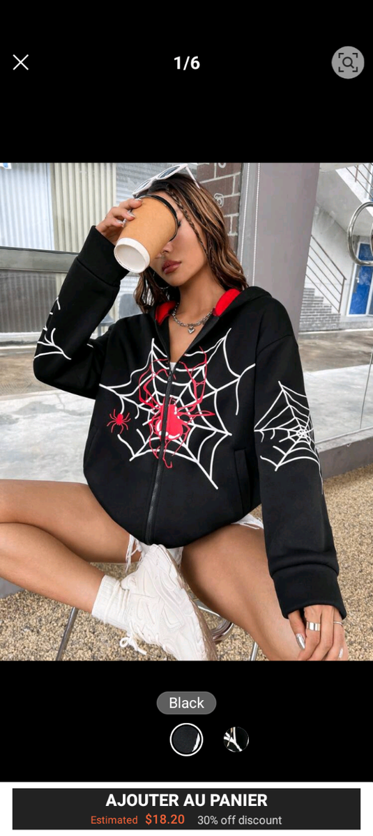 Veste noire à capuche motif araignée