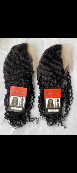 Perruque en Dentelle Bouclée